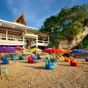 Гостевой дом The Point Beach-front Balangan, Джимбаран