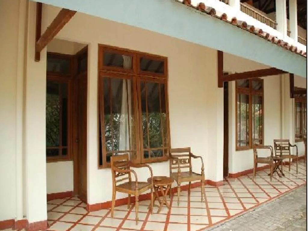 Udayana Kingfisher Eco Lodge Джимбаран 2*,  Индонезия